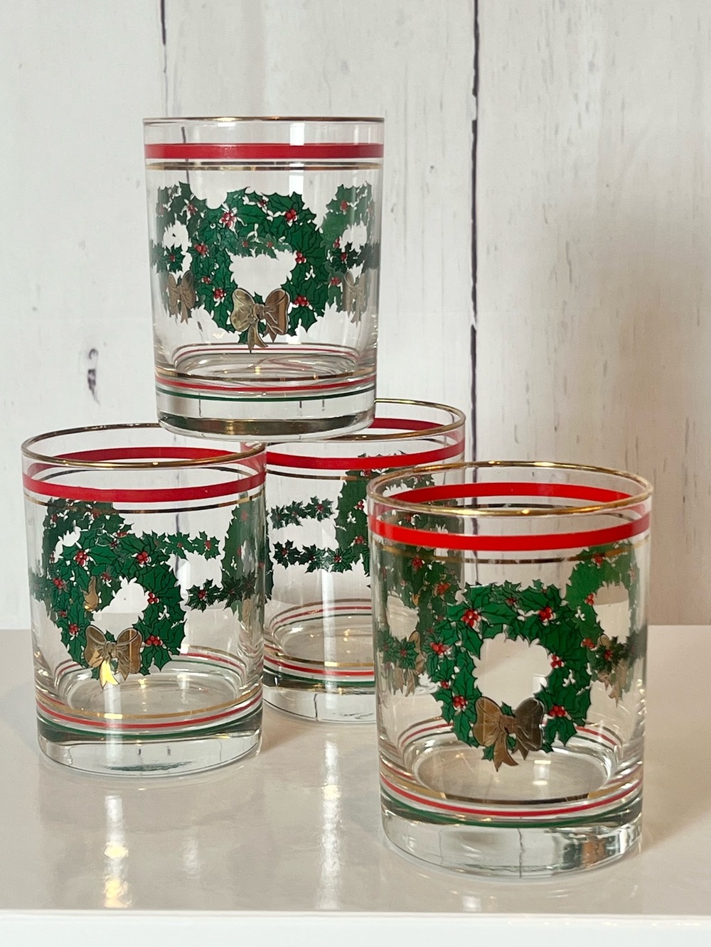 Vintage Libbey Christmas Wreath Glasses - Gold Rimmed and Bows Holiday Tumblers